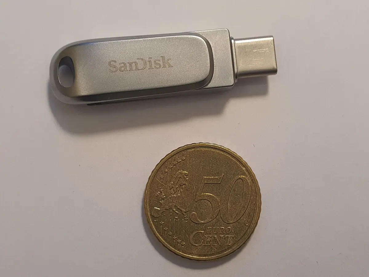 Backup & Restore Tool - USB flash drive, 1TB