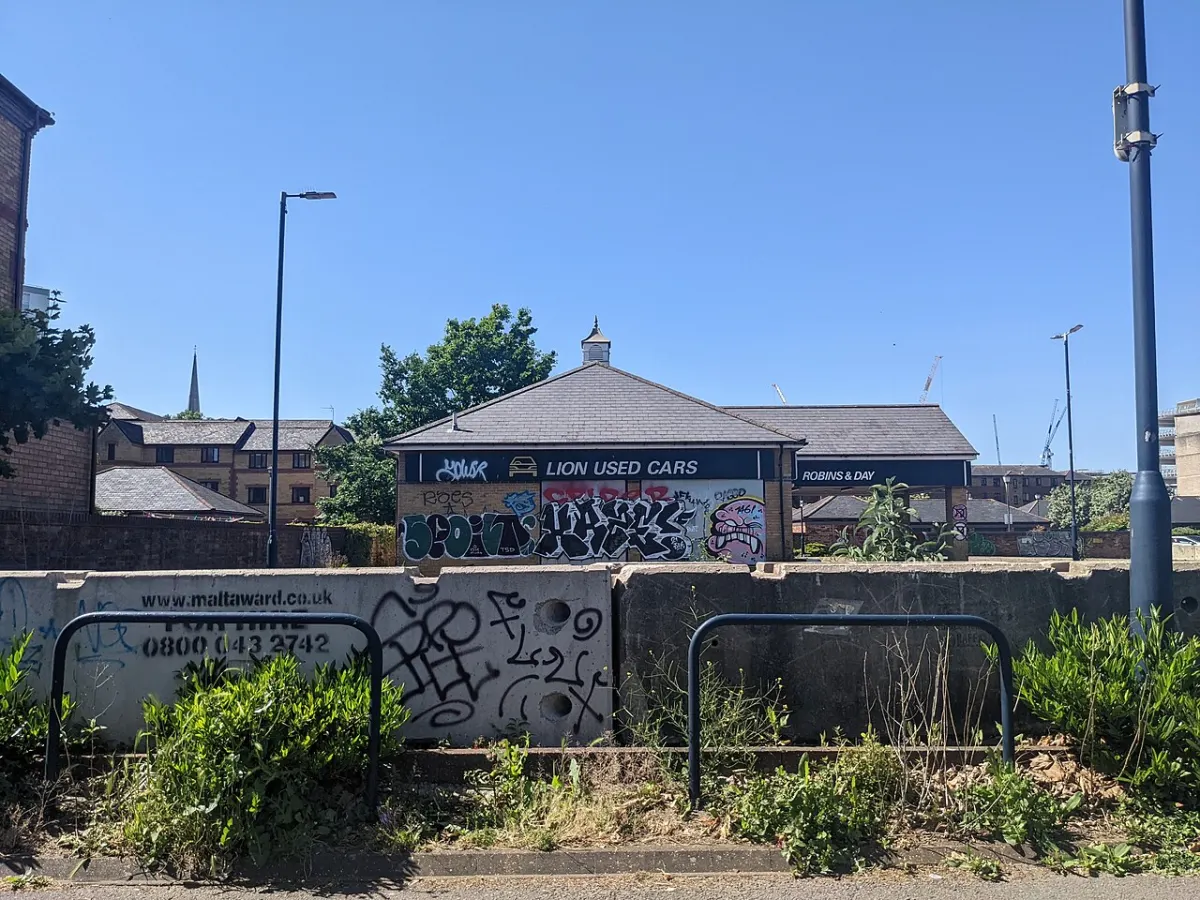 Car Price Prediction - Lion Used Cars, Clarence Road, Bristol