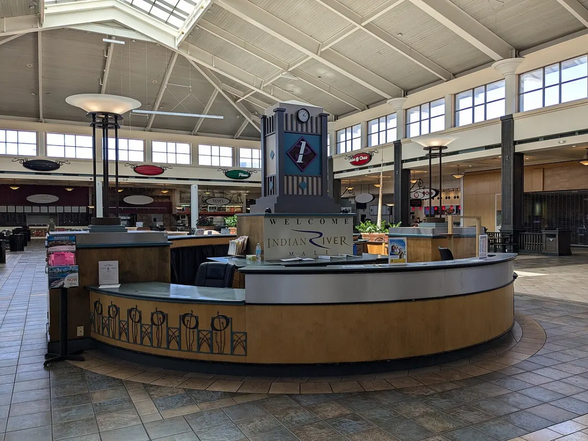 Complaint Management System - Customer Service Desk, Indian River Mall, Vero Beach, Florida