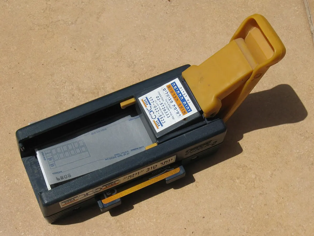 Credit Card Fraud Detection - Credit card imprinter