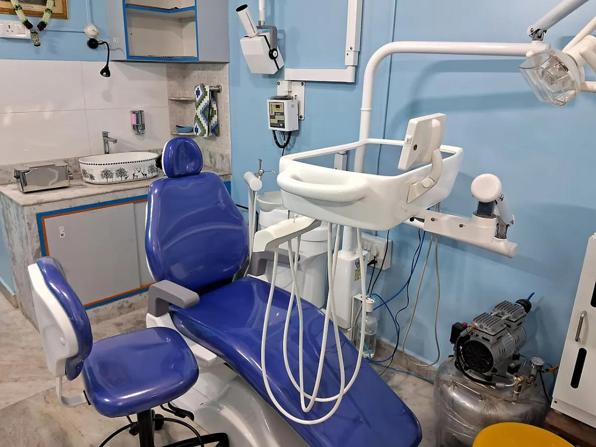 Dental Clinic Management System - Full automatic Dental Chair in Kar Clinic