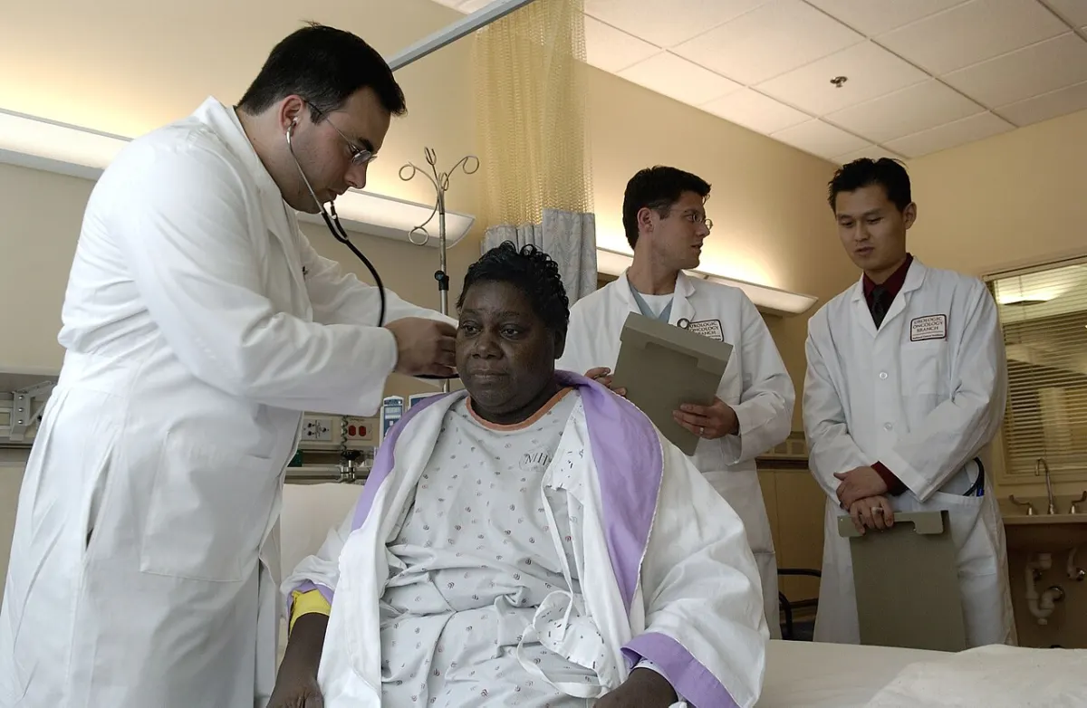 Doctor Appointment App - Doctor examines patient