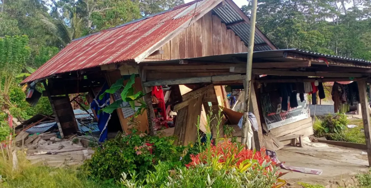 Earthquake Alert App - Damage caused by earthquake in Sigi, Central Sulawesi
