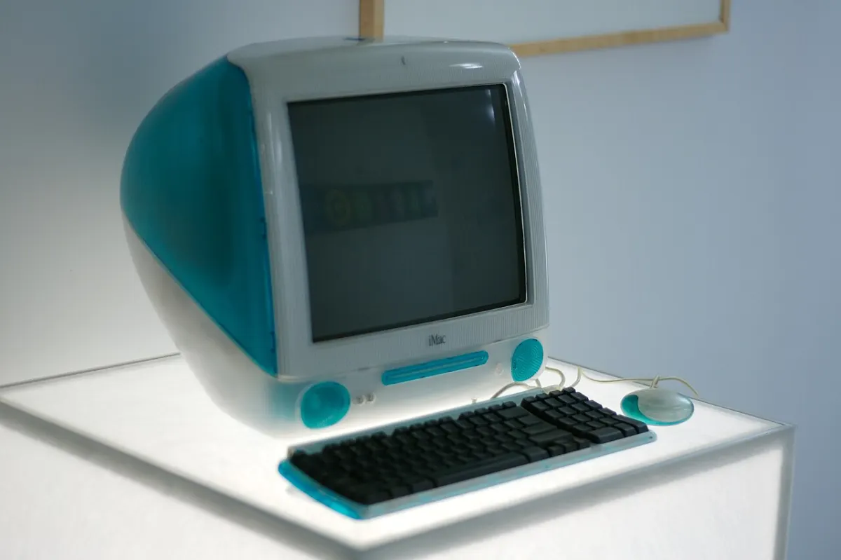 Employee Payroll Management System - IMac, Google NY office computer museum