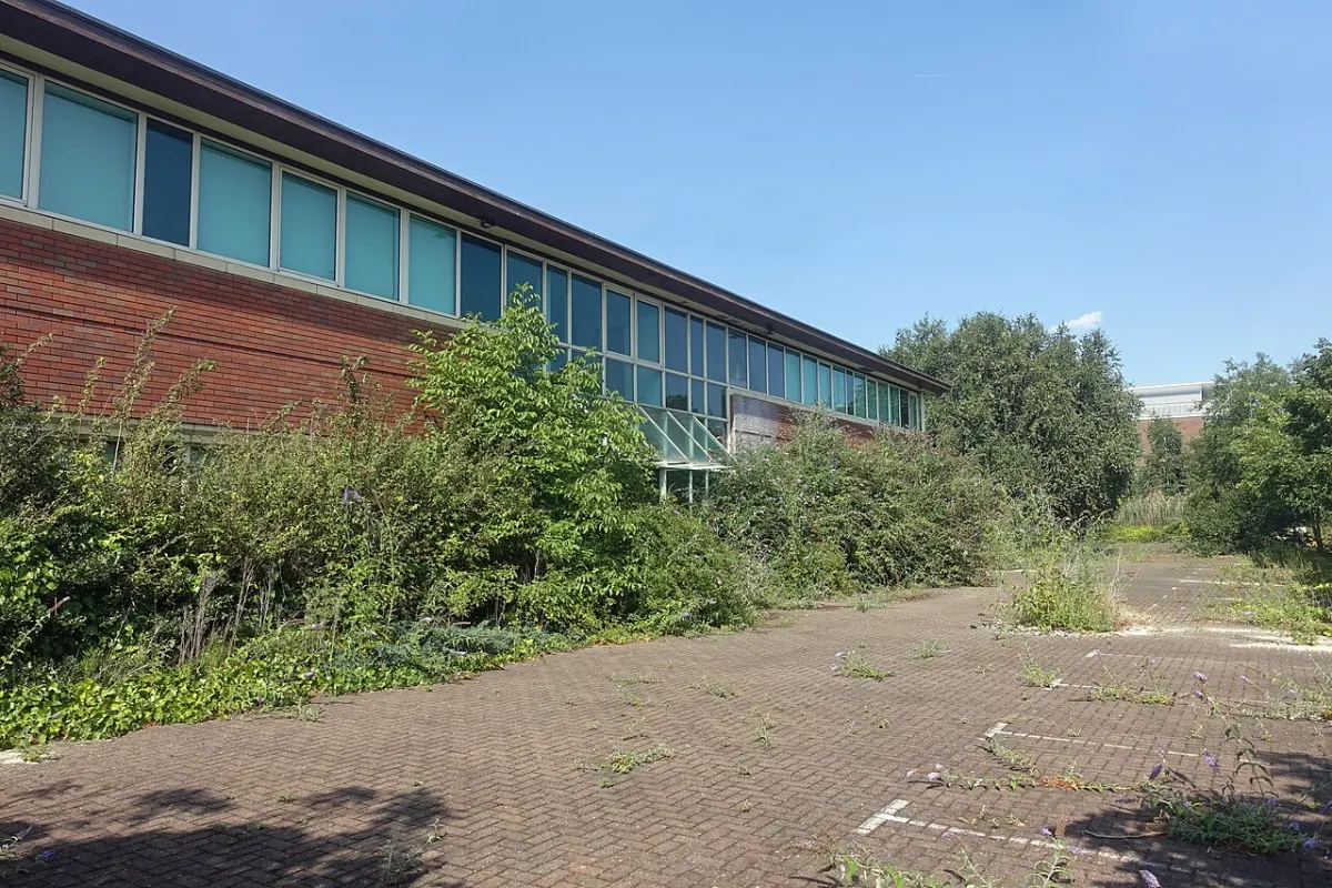 Expense Management System - Empty Office, Waterfront Business Park
