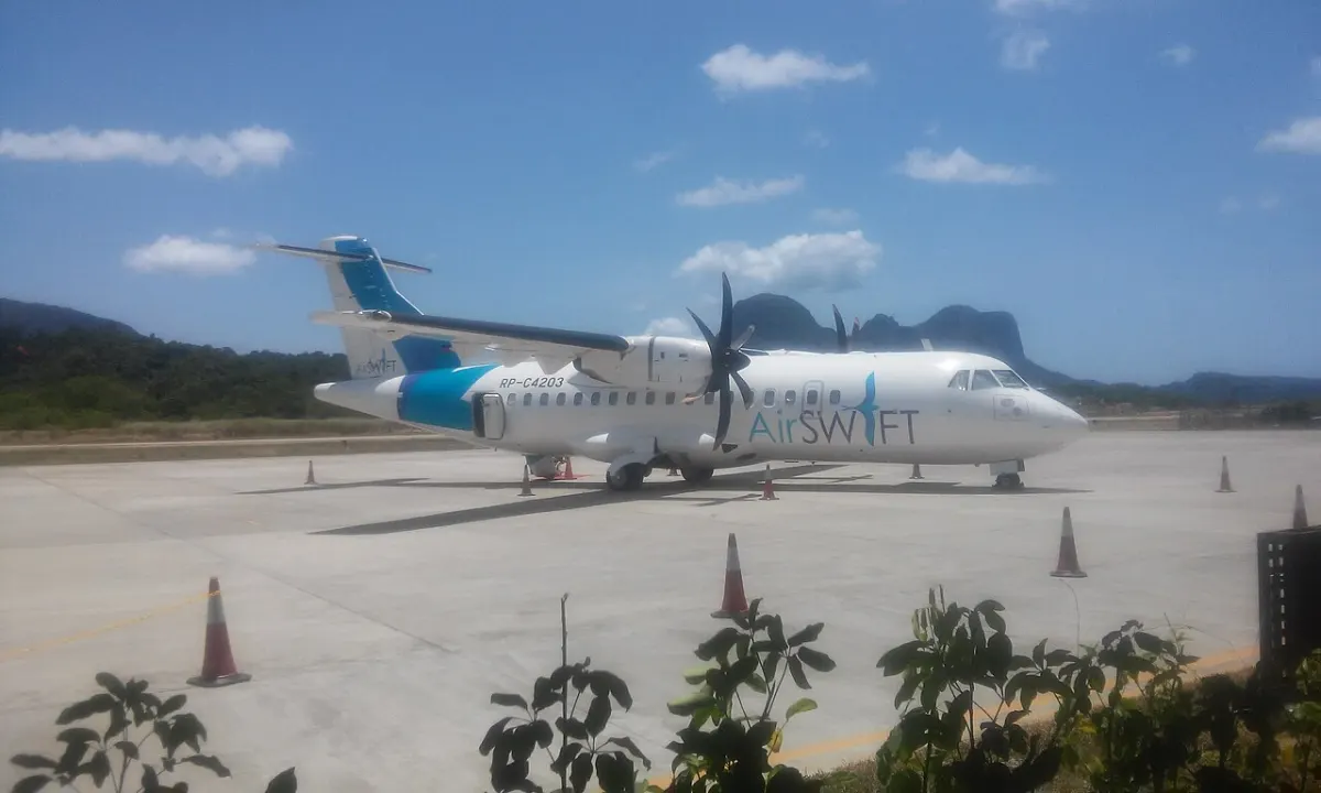 Flight Booking System - Airplane in el nido airport