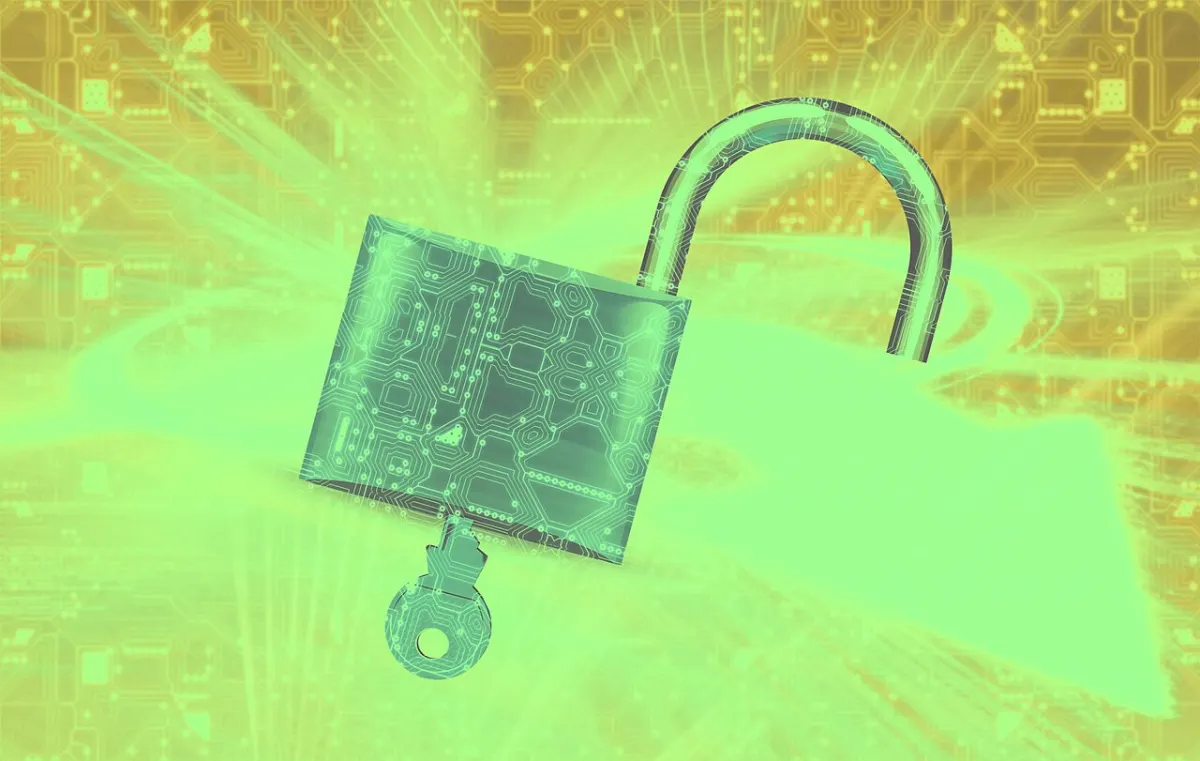 Folder Locker Utility - Electronic-security artwork (lock & circuit-board patterns)