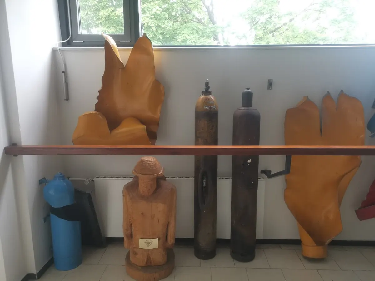 Gas Agency Management System - Exploded gas cylinders (München) 02