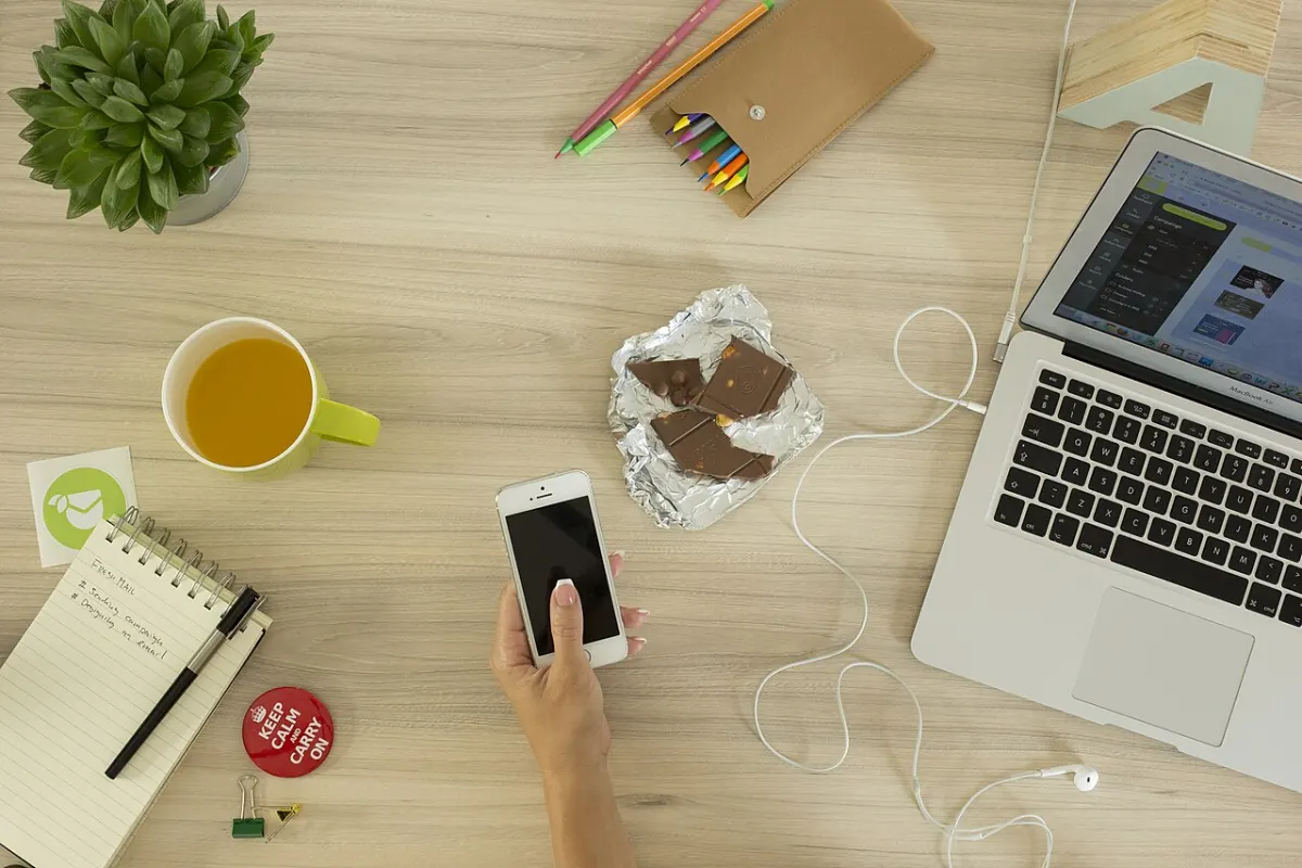 Habit Tracker App - Morning routine (Unsplash)