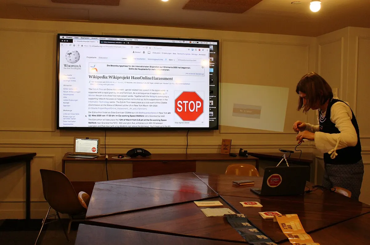 Hate Speech Detection - Event online Harassment- 9543-b