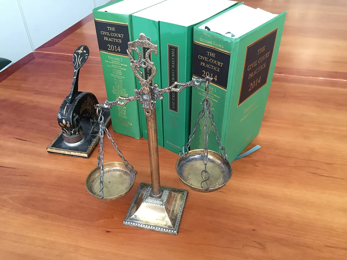 Lawyer Directory Portal - Law Books 8