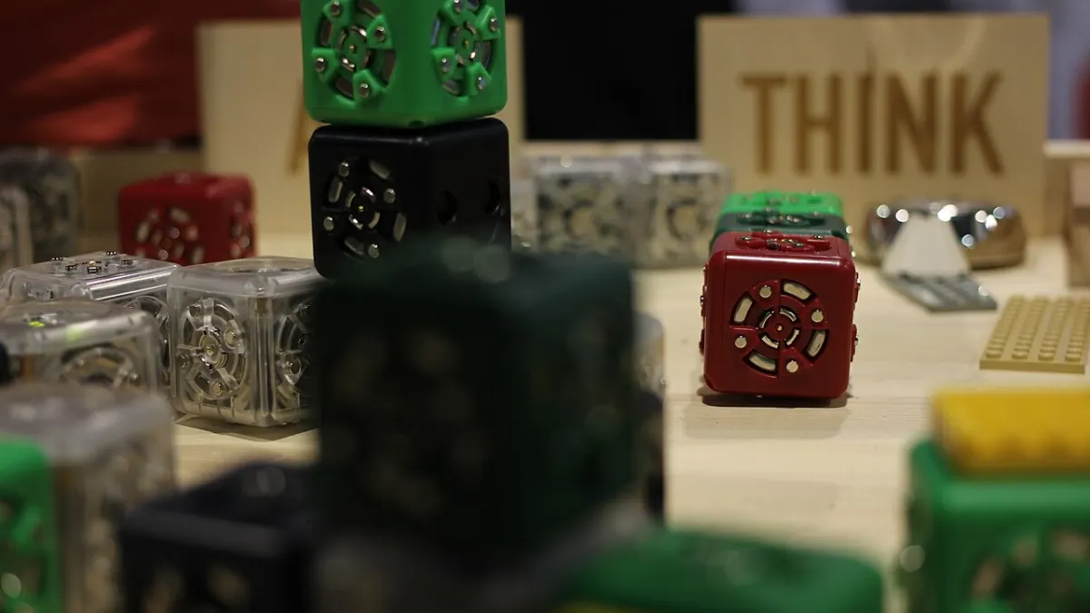 Line Follower Robot - Cubelets Robot Construction Kit