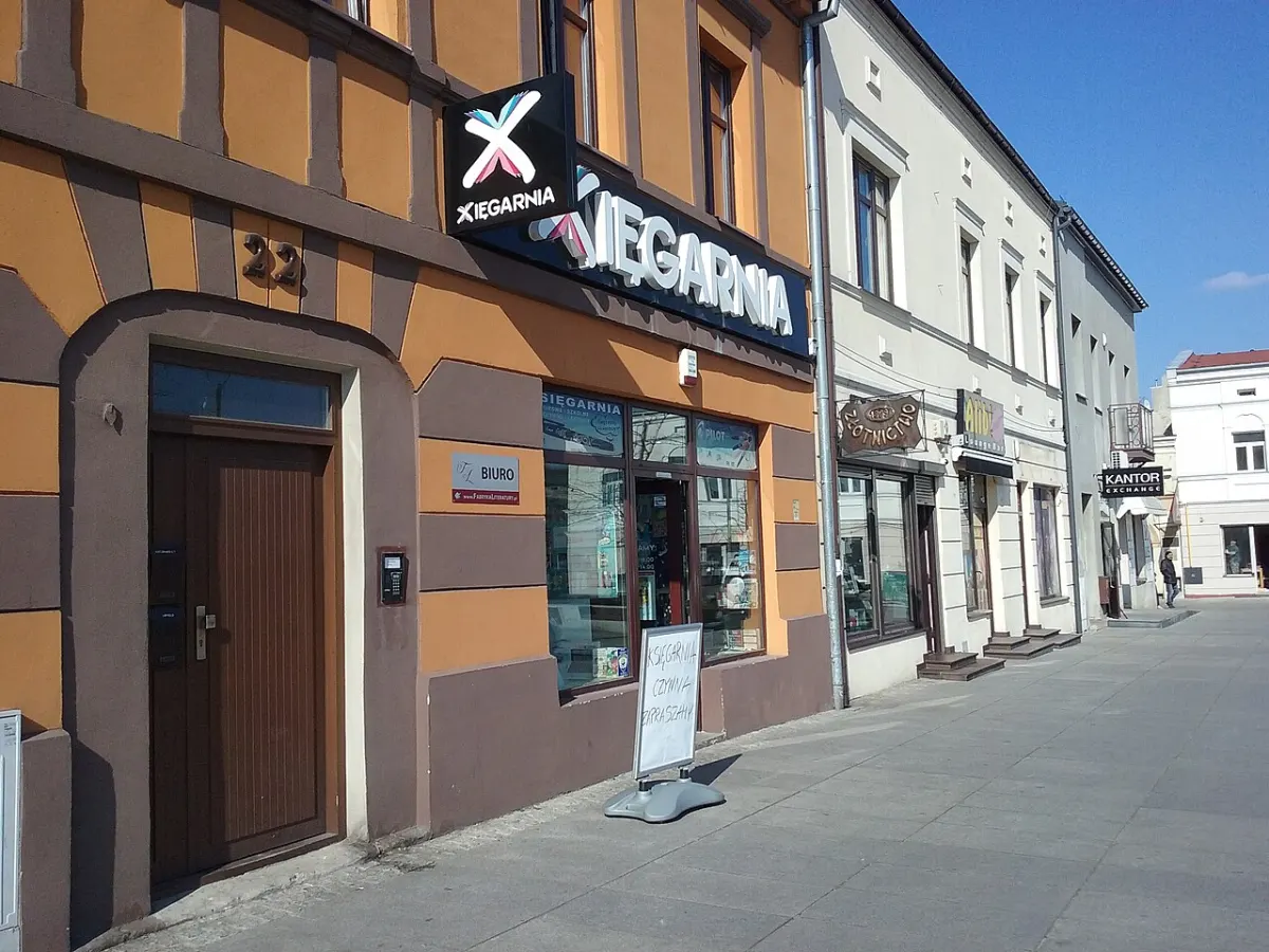 Online Bookstore - Bookstore in Tomaszów Mazowiecki, Kościuszko 22 Sqaure