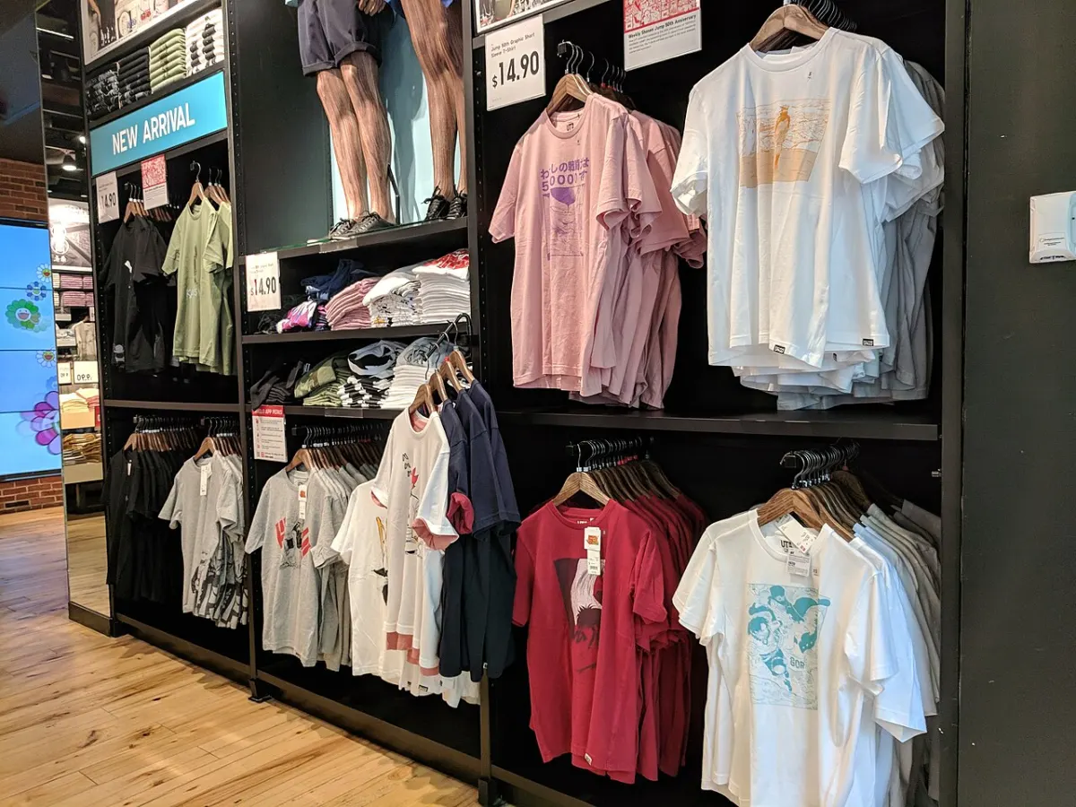 Online Clothing Store - Clothing store downtown Boston