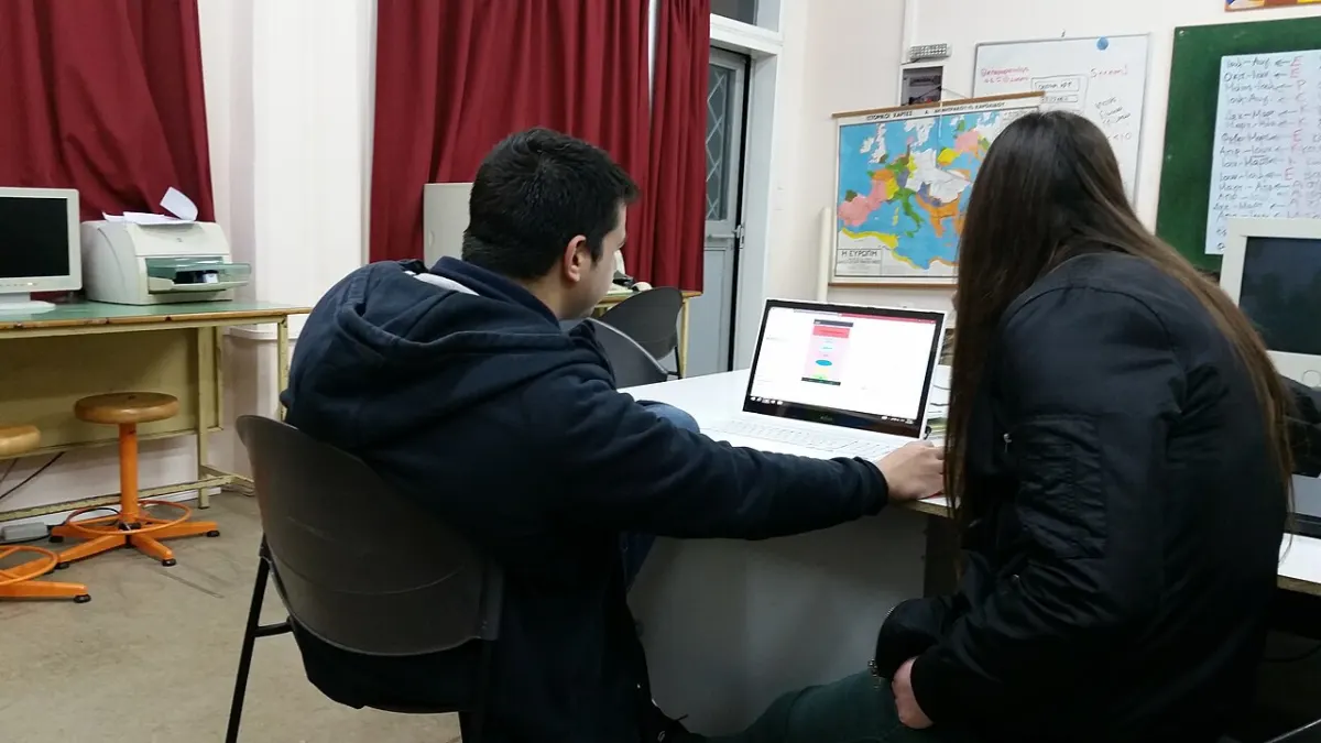 Online Examination Portal - Kefalonia Wild Flora project students in computer lab
