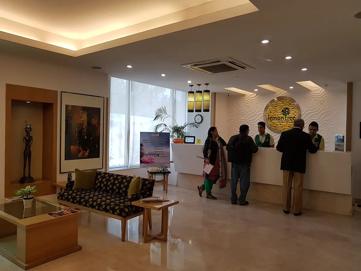 Online Reservation System - Lemon Tree Chandigarh- they double booked and screwed up our reservations