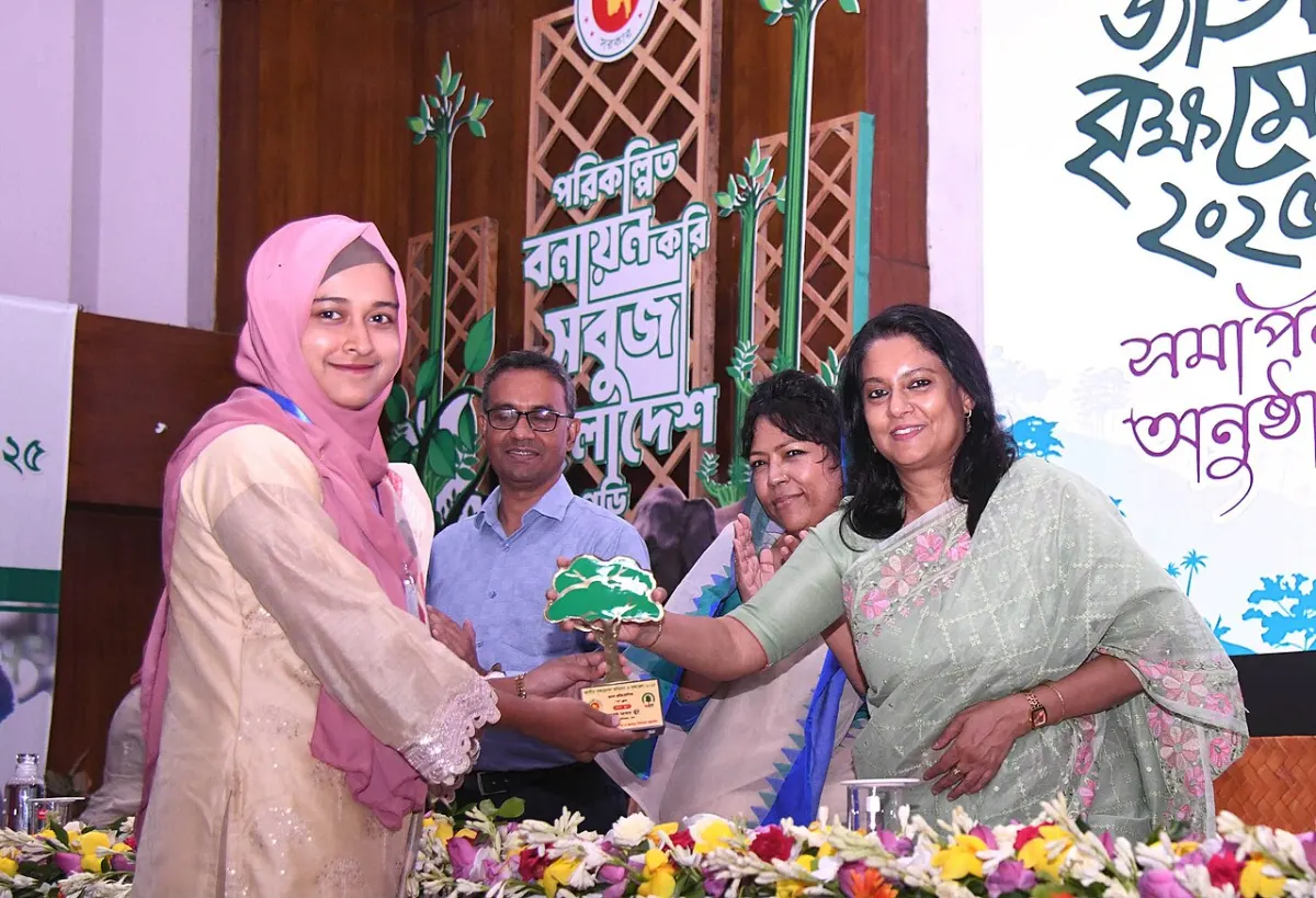 Plagiarism Checker - Syeda Rizwana Hasan Awards Student Winners National Tree Fair 2025 Agargaon Dhaka 2025-07-