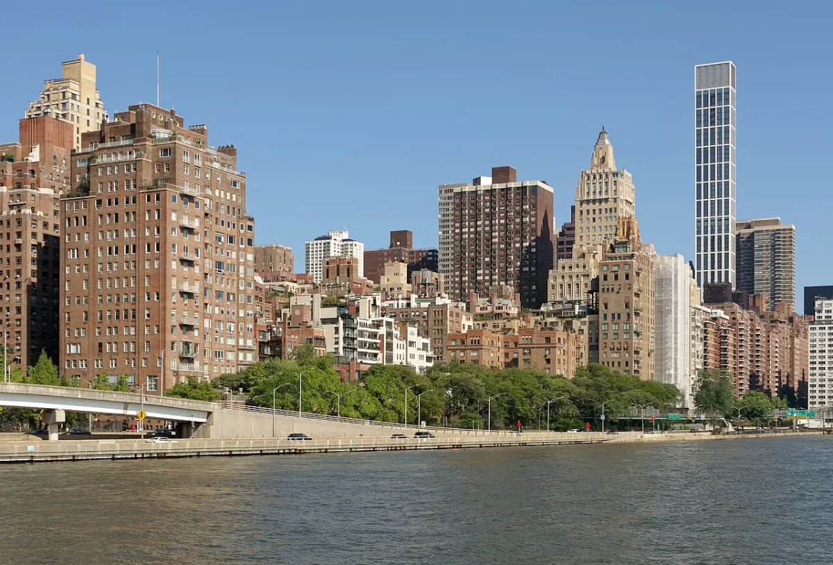 Property Rental Management System - Apartment buildings on the bank of East River, Manhattan, New York City, 1104 1010