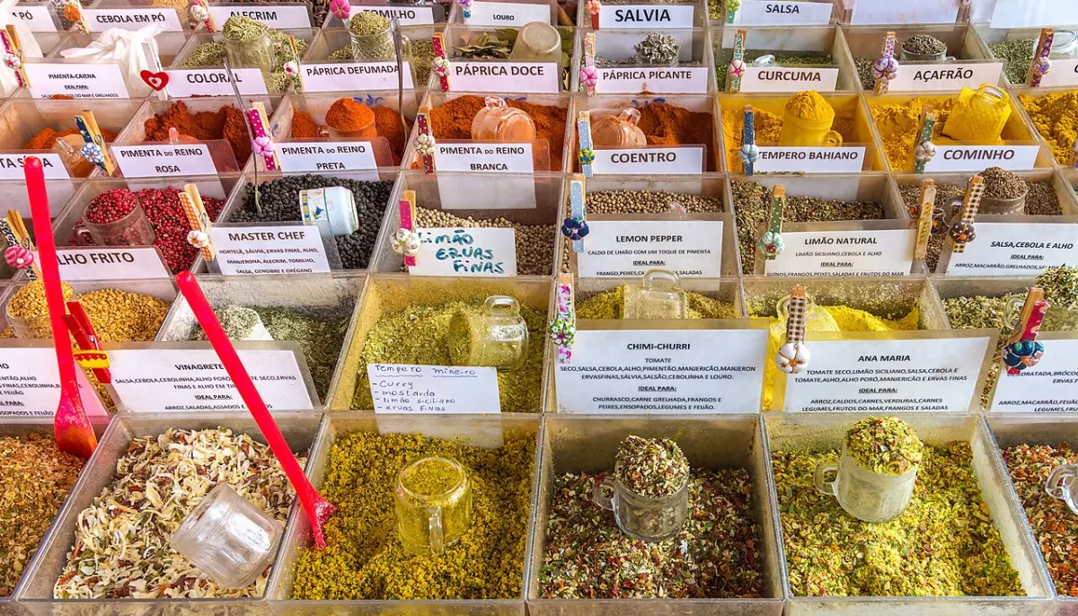 Second-Hand Goods Marketplace - Spices of Saúde flea market, São Paulo, Brazil