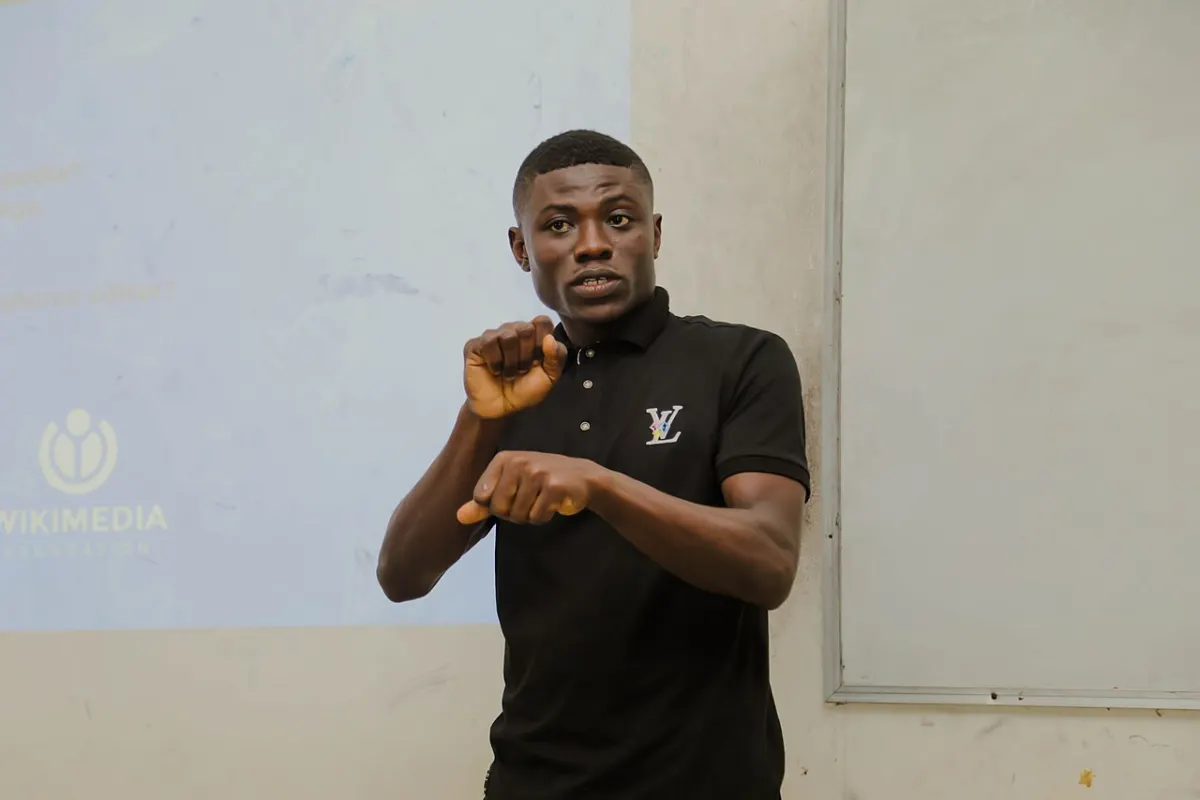 Sign Language Translator App - Ghanaian sign language interpreter working at University of Education Winneba