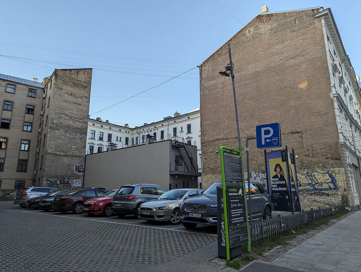 Smart Parking System - Parking lot at Aleksandra Čaka street