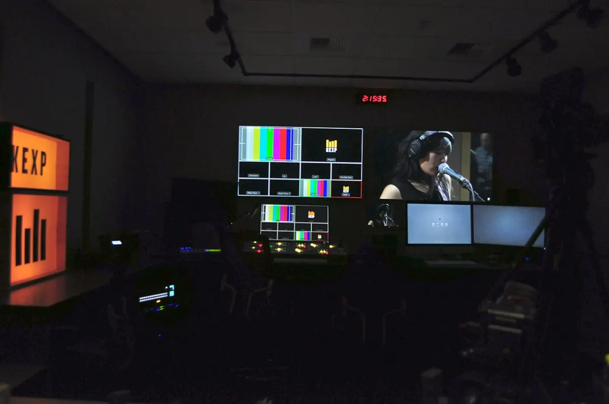 Video Cutter Tool - KEXP studio 03 - video editing room