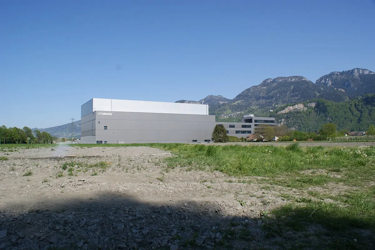 Warehouse Stock Tracker - Hohenems-Grass-automatically high bay warehouse-01ASD